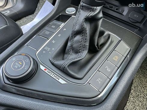 Volkswagen Tiguan 2020 - фото 24