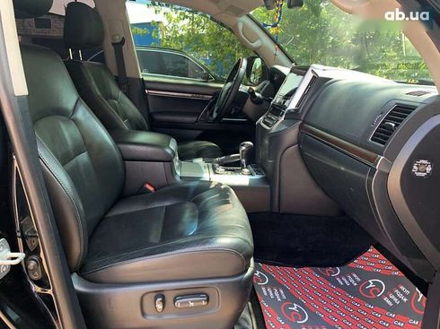 Toyota Land Cruiser 2017 - фото 29