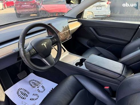 Tesla Model Y 2022 - фото 12