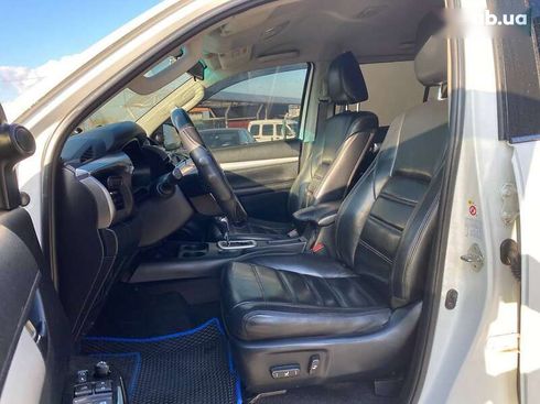 Toyota Hilux 2016 - фото 19