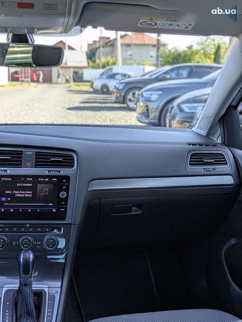 Volkswagen e-Golf 2018 - фото 19