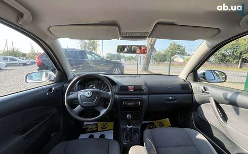 Skoda Octavia 2010 - фото 20