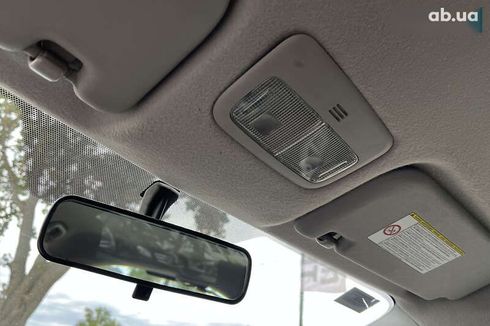 Toyota Yaris 2010 - фото 14