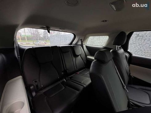 Kia Carnival 2023 - фото 18