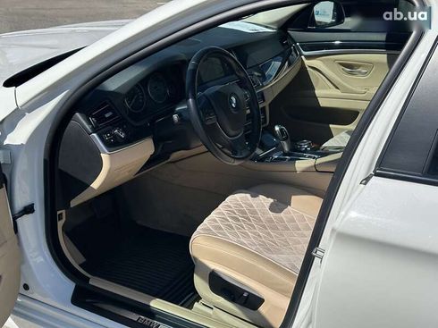 BMW 5 серия 2016 - фото 15