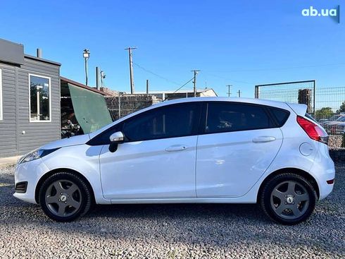 Ford Fiesta 2016 - фото 7