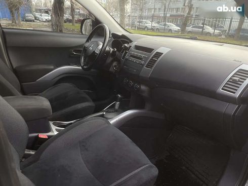 Mitsubishi Outlander 2006 - фото 25