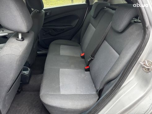 Ford Fiesta 2012 серый - фото 15