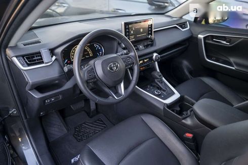 Toyota RAV4 2020 - фото 23