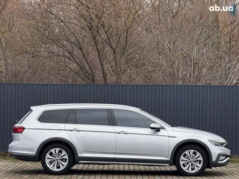 Volkswagen passat alltrack 2020 - фото 3