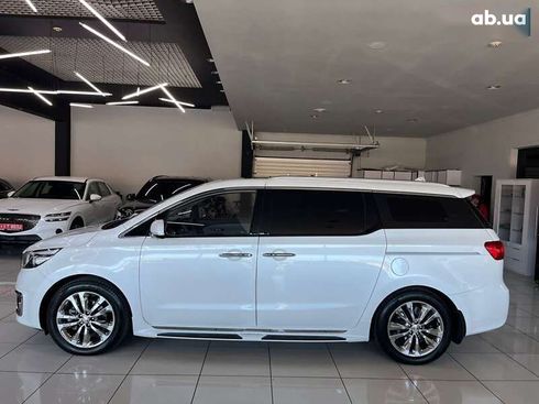 Kia Carnival 2016 - фото 5