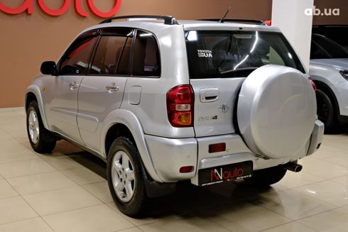 Toyota RAV4 2002 серебристый - фото 7