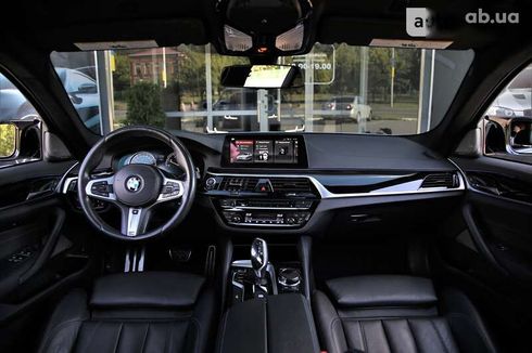 BMW 5 серия 2018 - фото 15