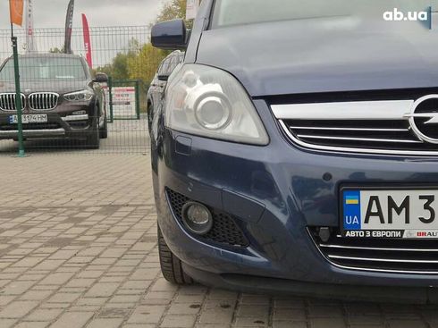 Opel Zafira 2011 - фото 9