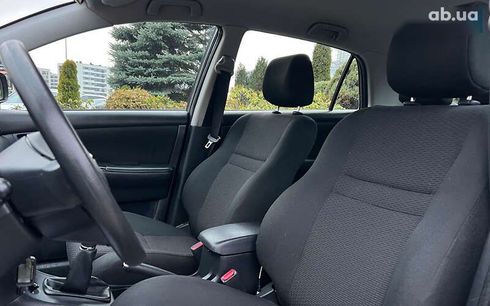 Toyota Corolla 2006 - фото 9