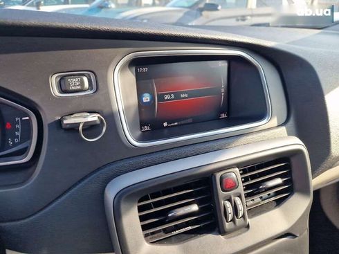 Volvo V40 2018 - фото 29