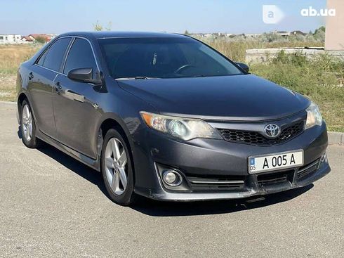 Toyota Camry 2013 - фото 17