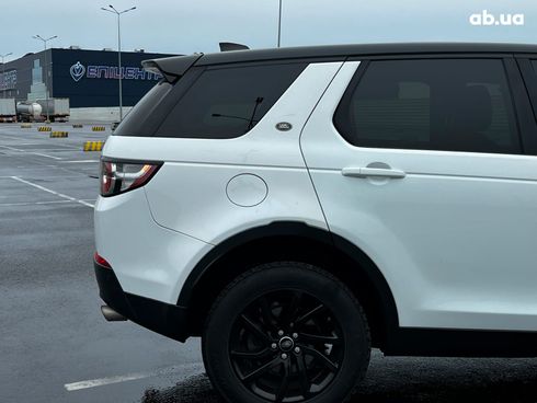 Land Rover Discovery 2016 белый - фото 12