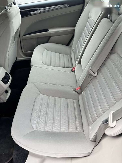 Ford Fusion 2017 - фото 30