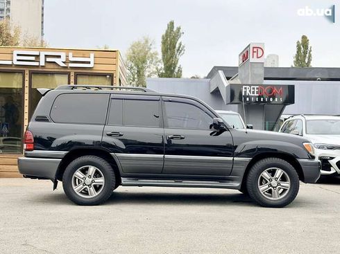 Lexus LX 2006 - фото 3