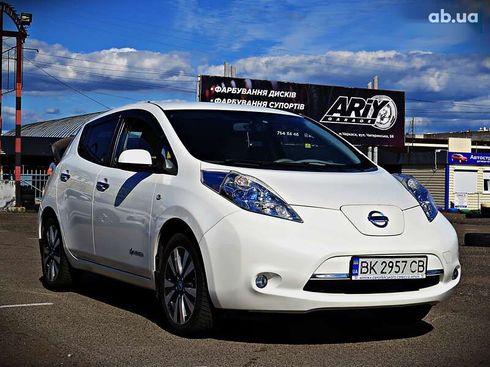 Nissan Leaf 2013 - фото 2