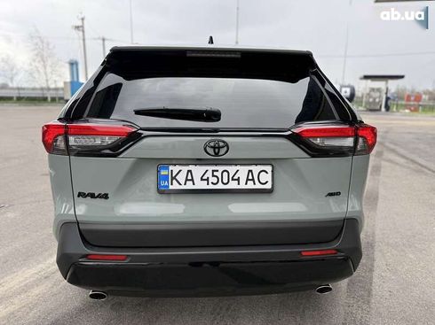 Toyota RAV4 2019 - фото 10