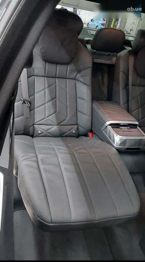 BMW 7 серия 2023 - фото 2