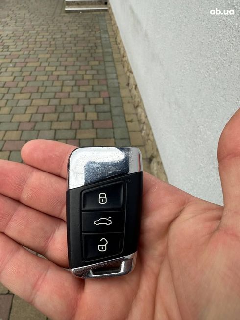 Volkswagen Passat 2019 серебристый - фото 19