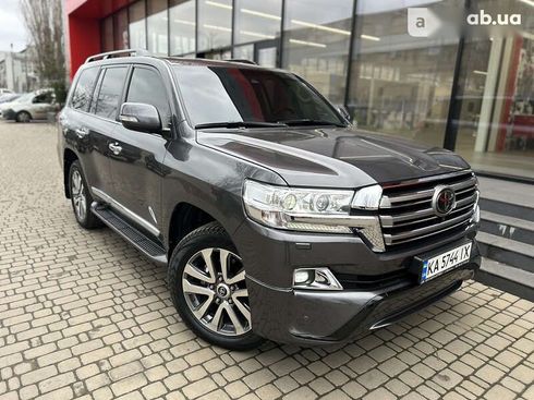 Toyota Land Cruiser 2016 - фото 3