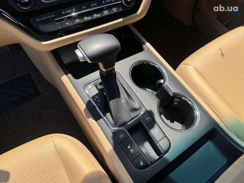 Kia Carnival 2019 - фото 15
