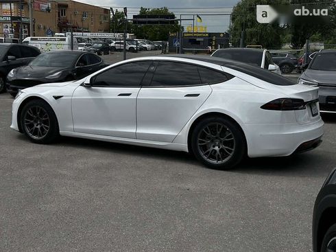 Tesla Model S 2022 - фото 16