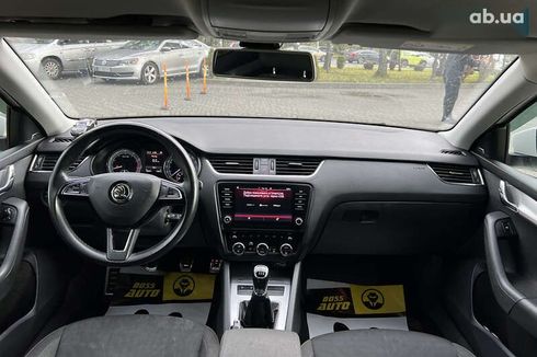 Skoda Octavia 2019 - фото 10