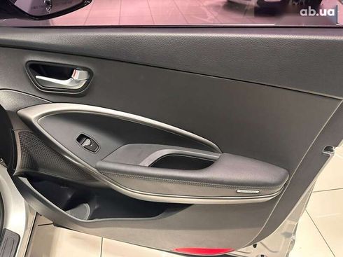 Hyundai Santa Fe 2017 - фото 23