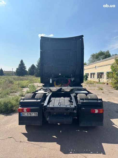 Mercedes-Benz Arocs 2014 черный - фото 5