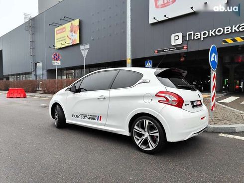 Peugeot 208 2013 - фото 12