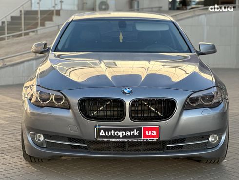 BMW 5 серия 2012 серый - фото 3