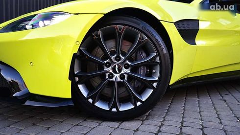 Aston Martin Vantage 2018 - фото 17