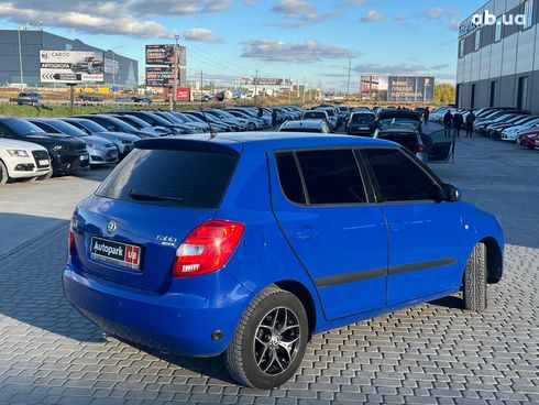 Skoda Fabia 2009 синий - фото 6