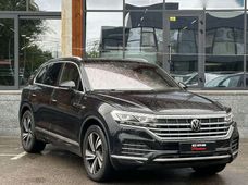 Продажа б/у Volkswagen Touareg 2021 года - купить на Автобазаре