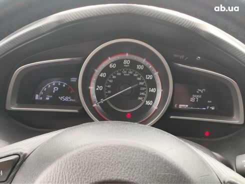 Mazda 3 2016 серый - фото 16