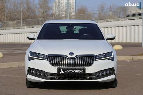 Skoda Superb 2022 - фото 2