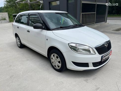 Skoda Fabia 2014 белый - фото 3