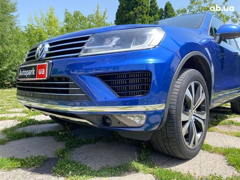 Volkswagen Touareg 2015 синий - фото 12