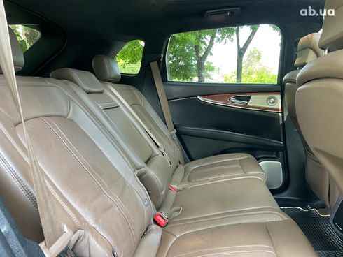 Lincoln MKX 2018 коричневый - фото 35