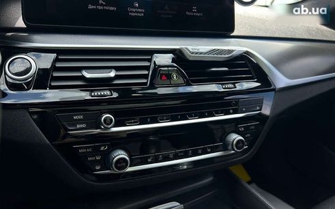 BMW 5 серия 2021 - фото 17