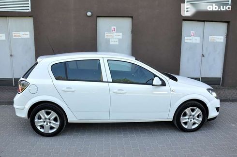 Opel Astra 2013 - фото 12