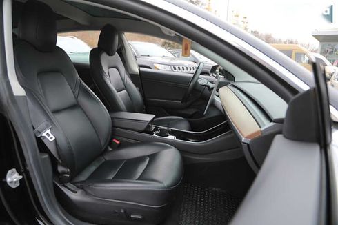 Tesla Model 3 2019 - фото 10