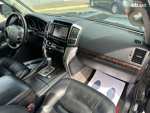 Toyota Land Cruiser 2014 - фото 25