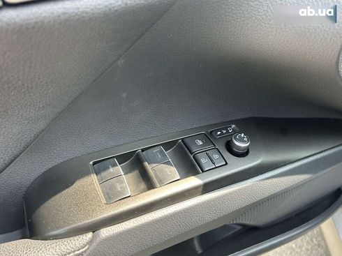 Toyota Camry 2024 - фото 17