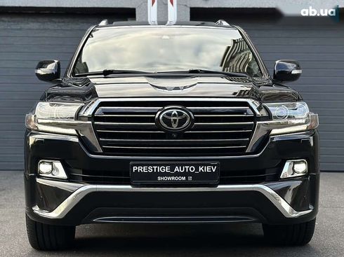 Toyota Land Cruiser 2017 - фото 6